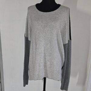 Time and Tru Two-Tone Gray Women's Sweater